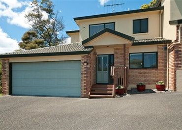 6/6 Sunnydale Place, Albany | Sunny Spacious Smart | SOLD