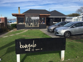 Bungalo Cafe