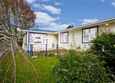 35 Sunnyfield Crescent, Glenfield | Sitting Pretty! | SOLD