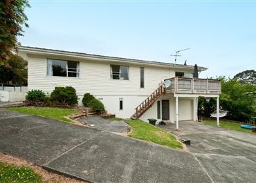 8 Papa Place, Birkdale | Start Me Up! | SOLD