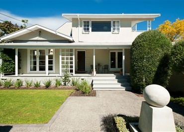 15 Seacliffe Avenue, Belmont | When Ordinary Just Won’t Do! | SOLD