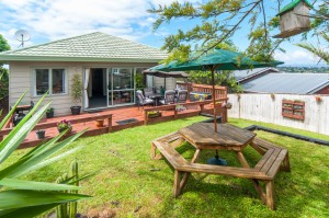 2/33 Roberts Road