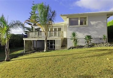 16 Tiber Road Milford | Walk To Westlake