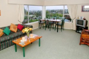 202-MJ030129-RichardsAvenue-Milford-MilfordTakapuna-North-Shore-City-Auckland-New-Zealand