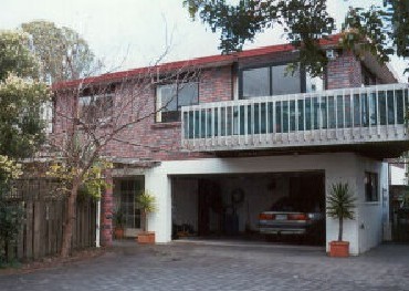 3\3 Bayswater Avenue | Two Levels Plus Garden Shed!