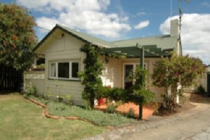 689-MJ050227-BrookStreet-Milford-MilfordTakapuna-North-Shore-City-Auckland-New-Zealand