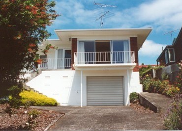 1/3 Cloverly Cres Campbells Bay | Two Levels and North Facing!