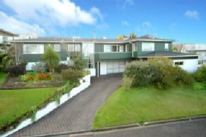 917-MJ040901-LanarkSt-Milford-MilfordTakapuna-North-Shore-City-Auckland-New-Zealand
